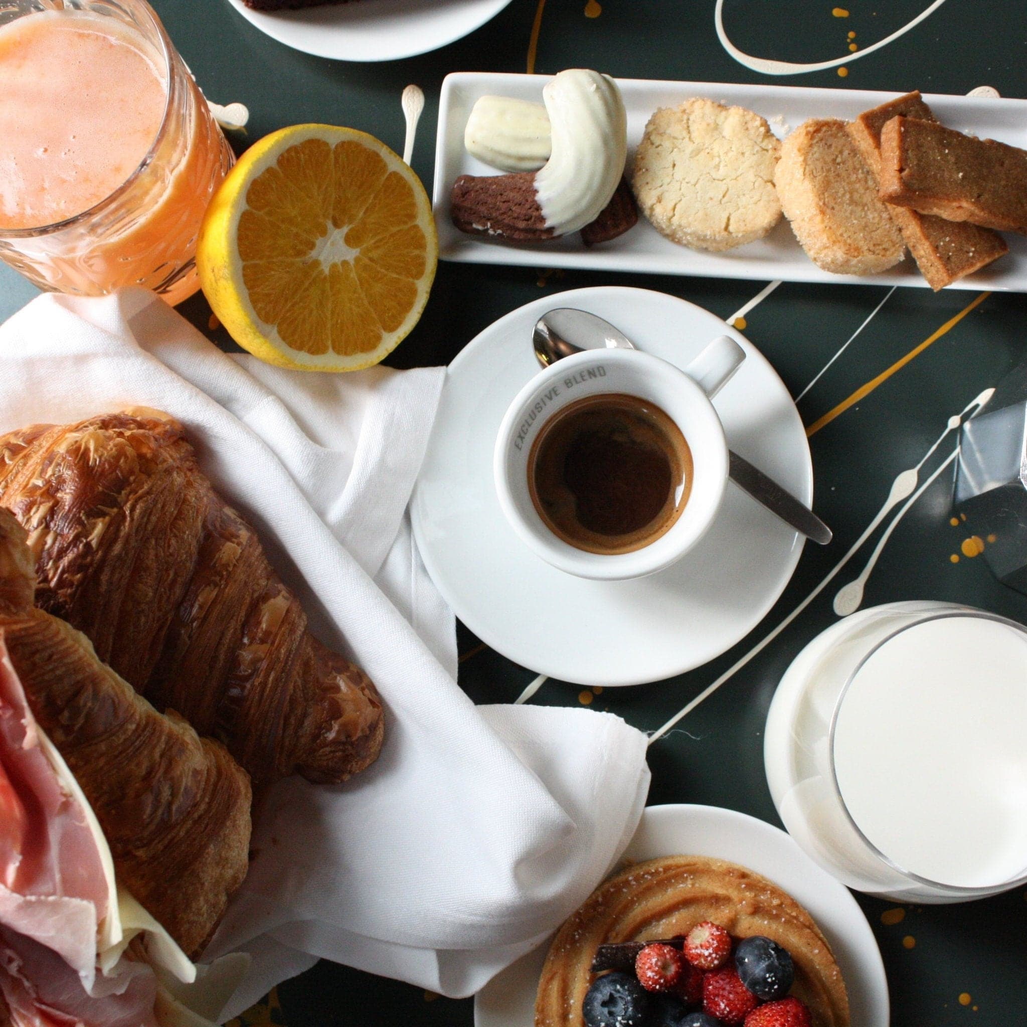 Colazione Premium 142 - DELUXY BOUTIQUE