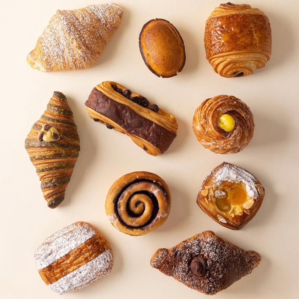 Adolfo Stefanelli - DELUXY