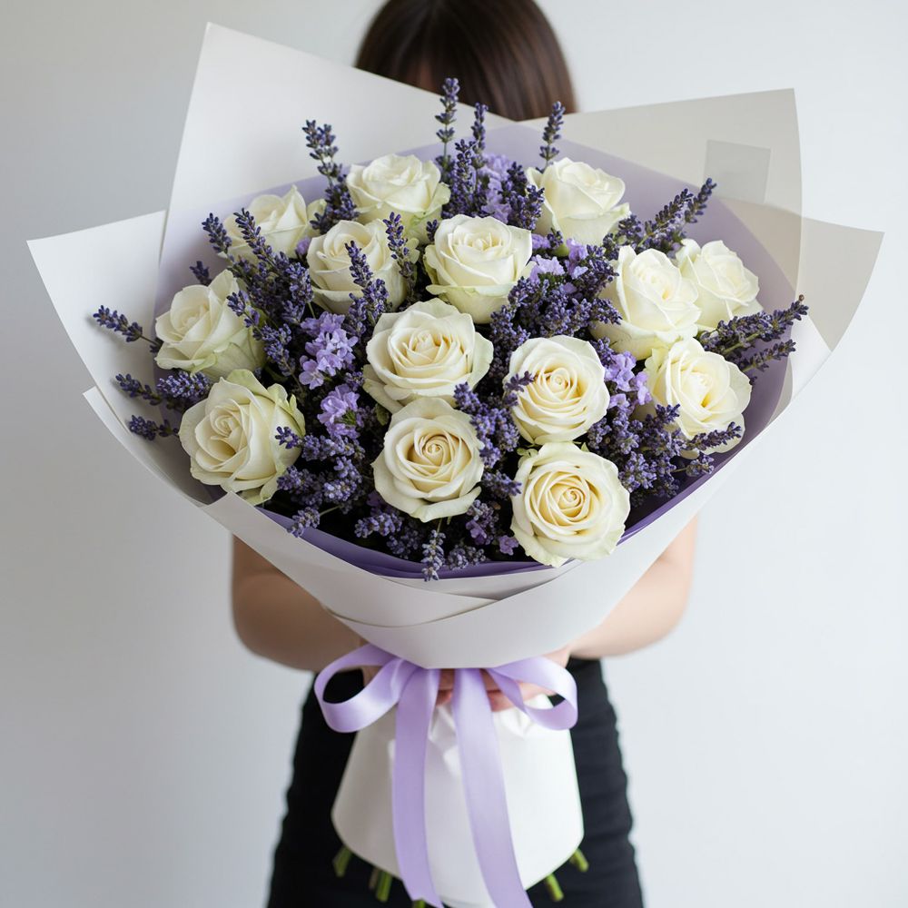 Bouquet Lavanda e Rose Bianche - DELUXY