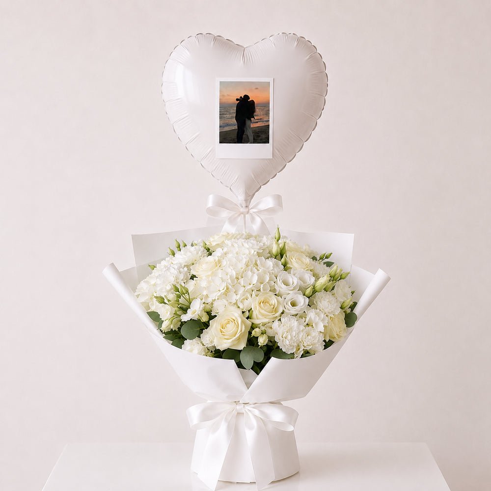 Bouquet Purezza e Palloncino con Polaroid - DELUXY