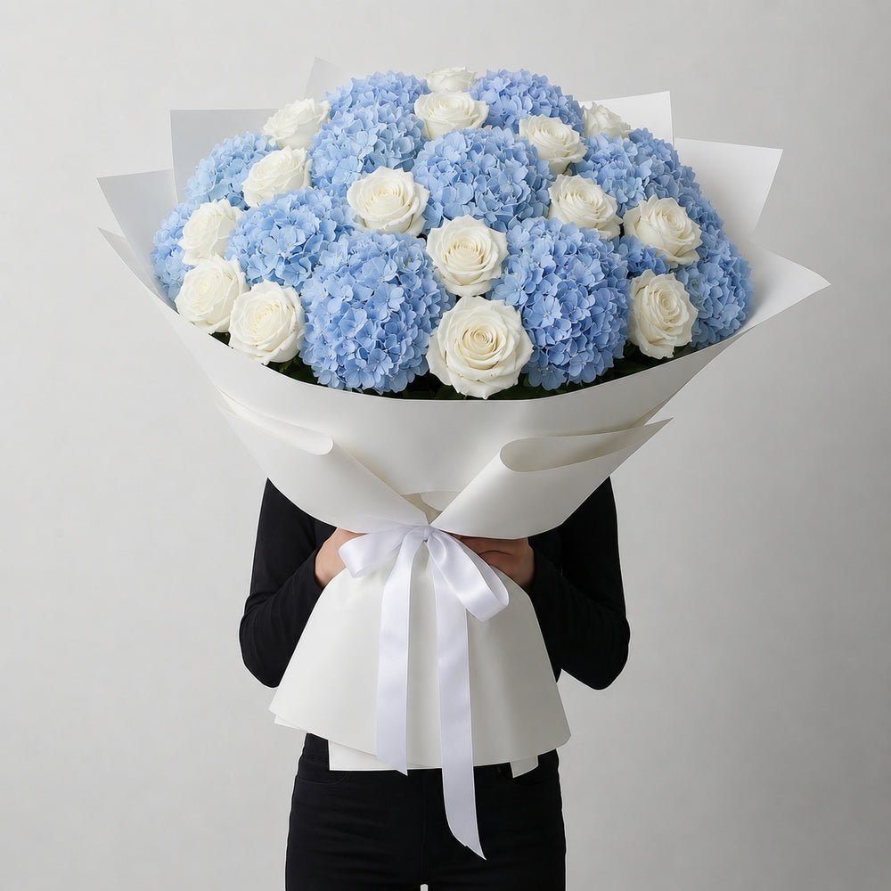 MAXI Bouquet Rose Bianche e Ortensie Azzurre - DELUXY