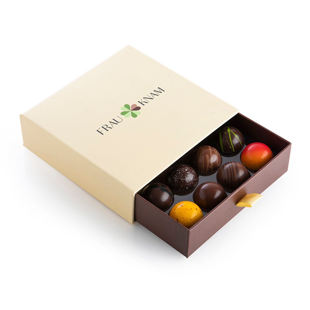 Pregiate Praline - Frau Knam - DELUXY