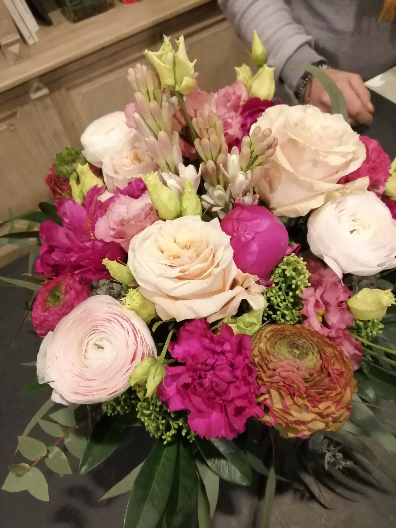 Bouquet Fiori con Set Puffi - DELUXY BOUTIQUE